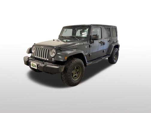 Black Clearcoat 2016 Jeep Wrangler Unlimited Sahara