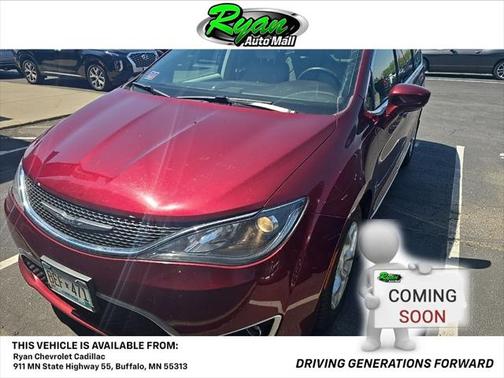 2017 Chrysler Pacifica Touring-L