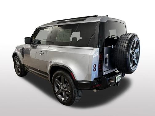 2024 Land Rover Defender 90 P400 X-Dynamic SE