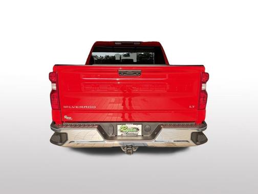 Red Hot 2022 Chevrolet Silverado 1500 LT