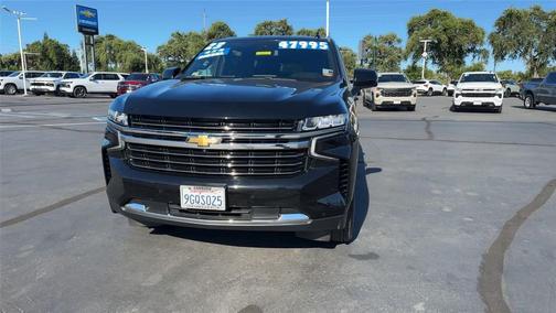 Black 2023 Chevrolet Suburban LT