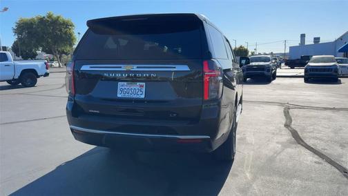 Black 2023 Chevrolet Suburban LT