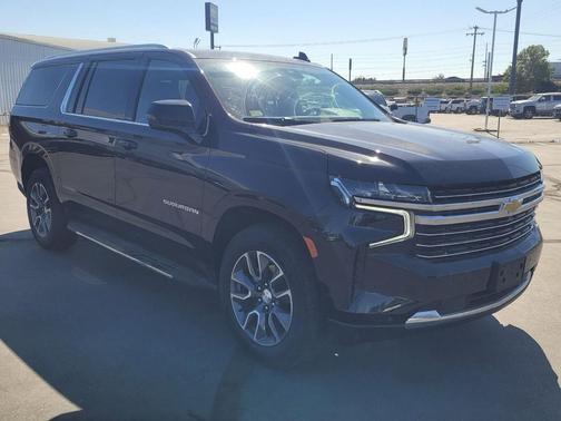 Black 2023 Chevrolet Suburban LT
