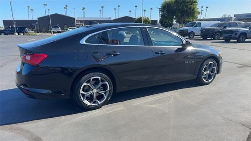 Mosaic Black Metallic 2024 Chevrolet Malibu FWD 1LT