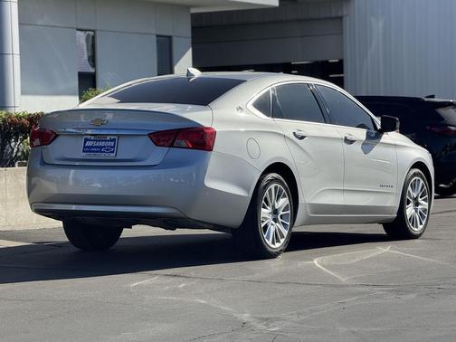 Silver Ice Metallic 2018 Chevrolet Impala 1LS