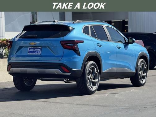 Marina Blue Metallic 2026 Chevrolet Trax LT