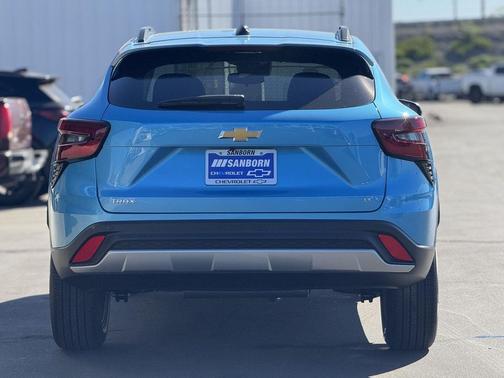 Marina Blue Metallic 2026 Chevrolet Trax LT