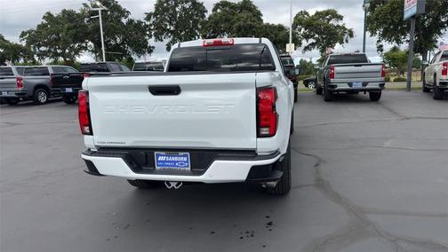 Summit White 2026 Chevrolet Colorado LT