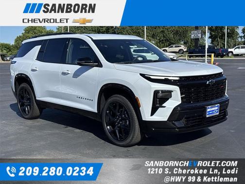 Polar White Tricoat 2026 Chevrolet Traverse RS