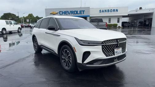 WHITE PLATINUM MET 3C 2024 Lincoln Nautilus Premiere