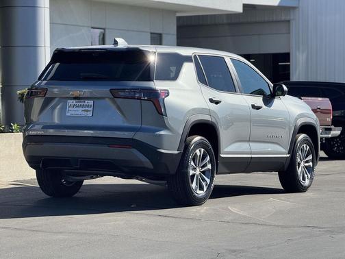 Sterling Gray Metallic 2026 Chevrolet Equinox 1LT