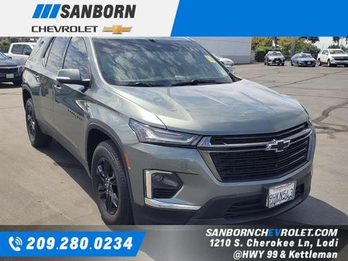 Silver Sage Metallic 2023 Chevrolet Traverse LT Cloth