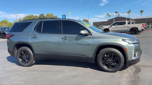 Silver Sage Metallic 2023 Chevrolet Traverse LT Cloth