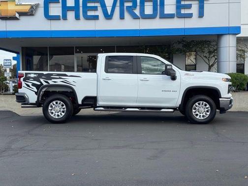 2026 Chevrolet Silverado 2500 LT