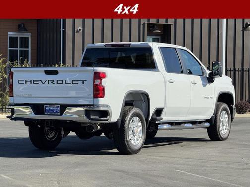 Summit White 2026 Chevrolet Silverado 2500 LT