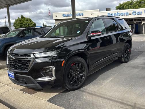Mosaic Black Metallic 2023 Chevrolet Traverse Premier