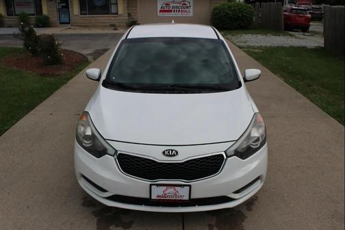 Clear White 2016 Kia Forte LX