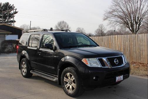 2010 Nissan Pathfinder SE