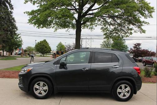 GRAY 2018 Chevrolet Trax LT