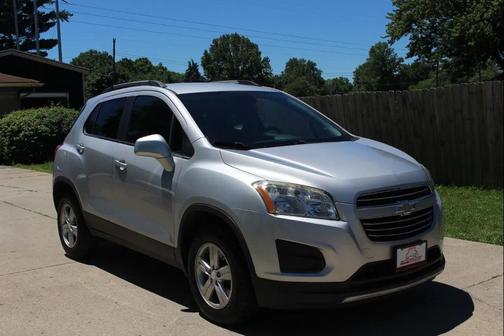 Silver Ice Metallic 2016 Chevrolet Trax LT
