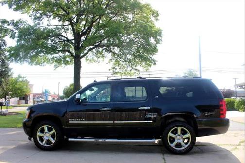 2014 Chevrolet Suburban 1500 LTZ