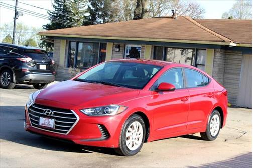 2018 Hyundai ELANTRA SE