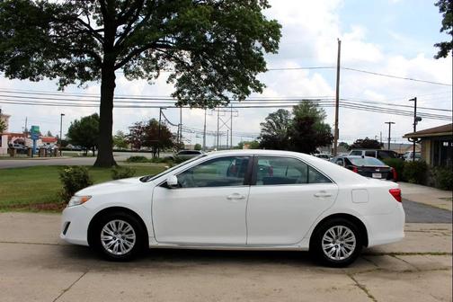 2014 Toyota Camry LE