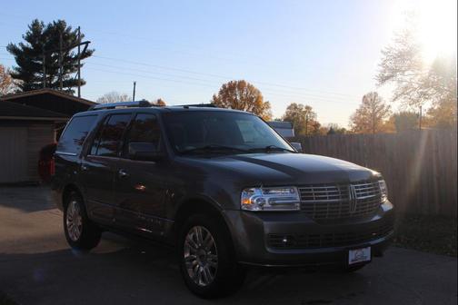 2014 Lincoln Navigator Base