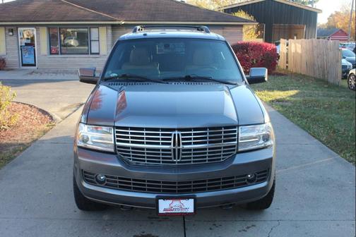2014 Lincoln Navigator Base
