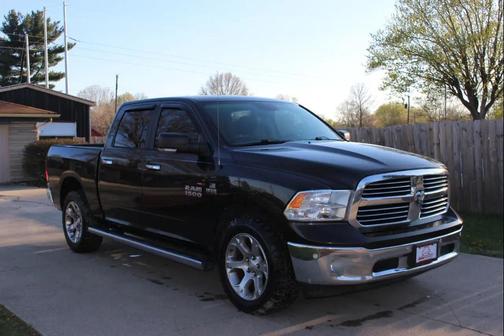Luxury Brown Pearlcoat 2017 RAM 1500 Big Horn