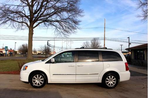 2015 Chrysler Town & Country Touring