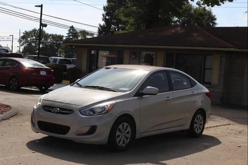Misty Beige Metallic 2016 Hyundai Accent SE