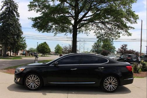 Aurora Black 2014 Kia Cadenza Premium