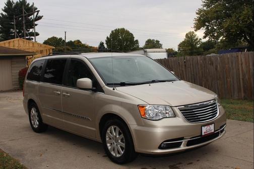 2014 Chrysler Town & Country Touring