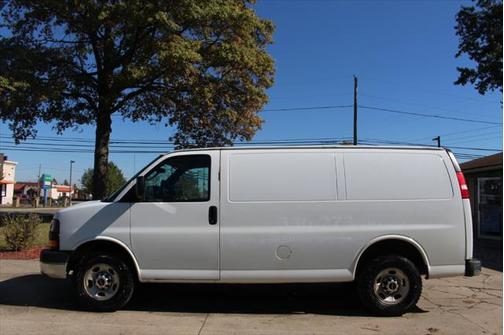 2016 GMC Savana 2500 Work Van