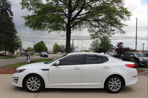 Snow White Pearl 2015 Kia Optima LX
