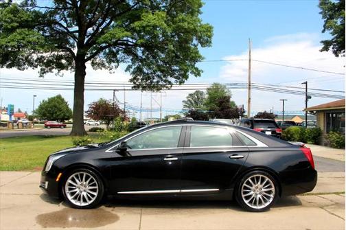2013 Cadillac XTS Platinum