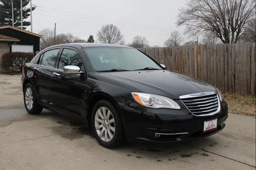 2013 Chrysler 200 Limited