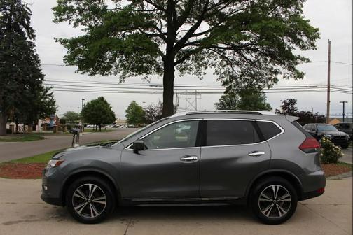 Gun Metallic 2018 Nissan Rogue SL