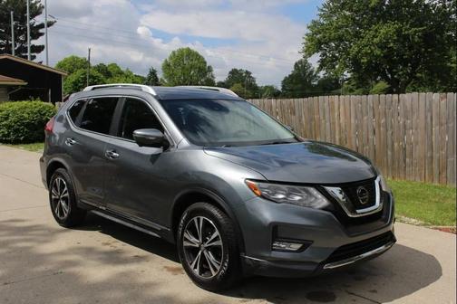 Gun Metallic 2018 Nissan Rogue SL