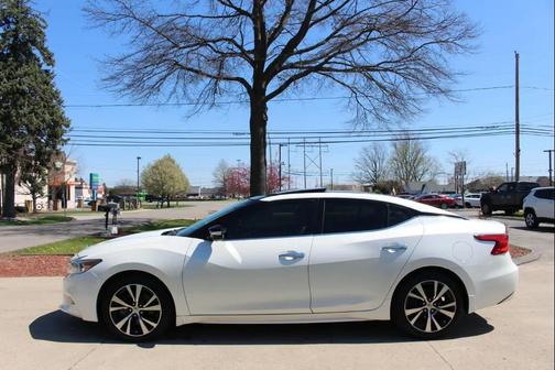 BLACK 2016 Nissan Maxima 3.5 SL