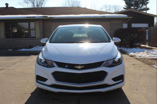 2016 Chevrolet Cruze LT Auto