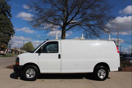 Summit White 2018 Chevrolet Express 2500 Work Van