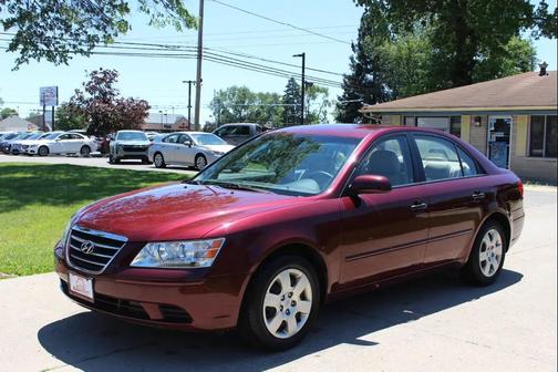 MAROON 2010 Hyundai SONATA GLS