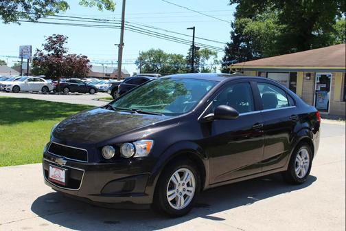 Mosaic Black Metallic 2016 Chevrolet Sonic LT