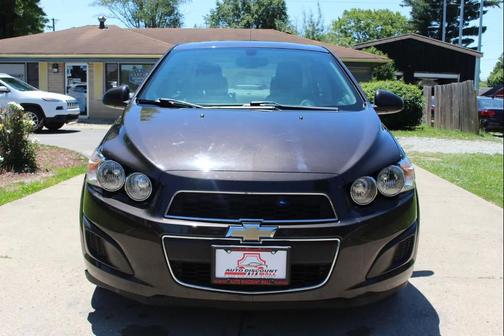 Mosaic Black Metallic 2016 Chevrolet Sonic LT