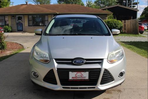 Sterling Gray Metallic 2014 Ford Focus SE