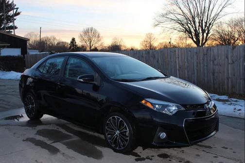 2015 Toyota Corolla S Plus