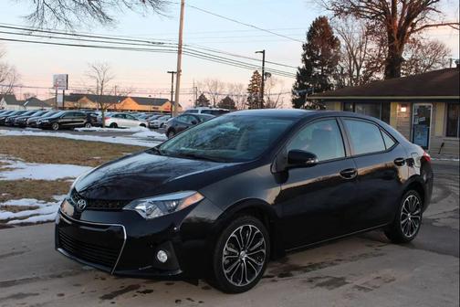 2015 Toyota Corolla S Plus