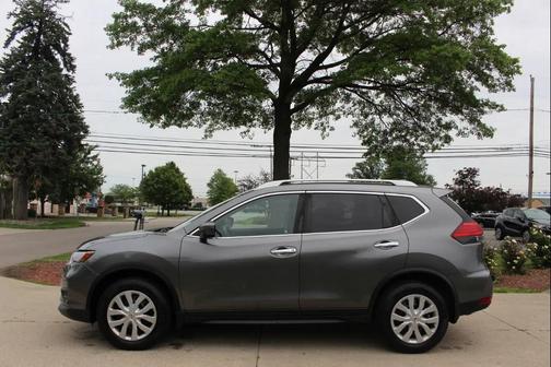 Gun Metallic 2017 Nissan Rogue S
